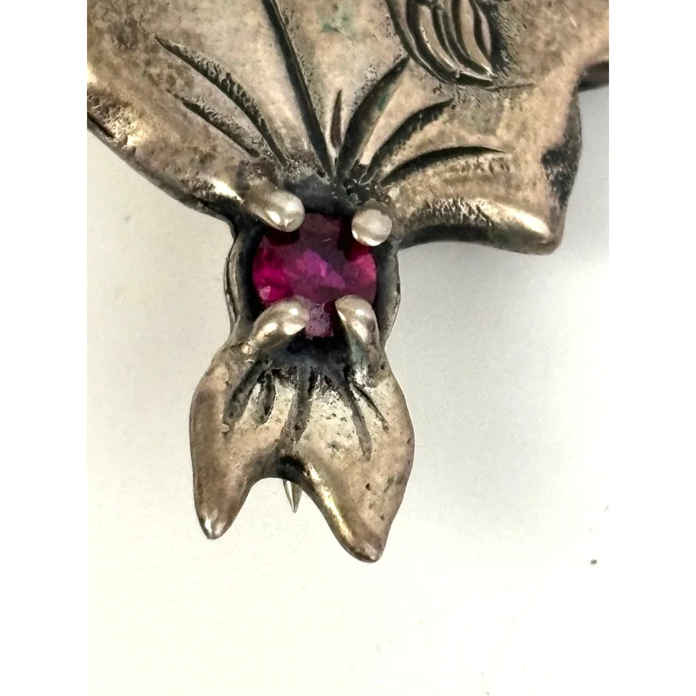 Vintage Sterling Silver Brooch Lady Portrait Red‎ Stone Figural